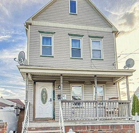 2nd image of 511 Harrison Pl