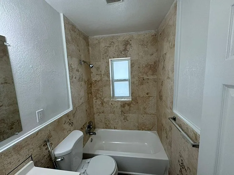 1737 Liberty St — Photo 19