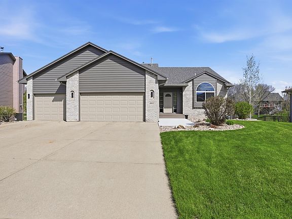 3rd image of 6612 W Thatcher Dr