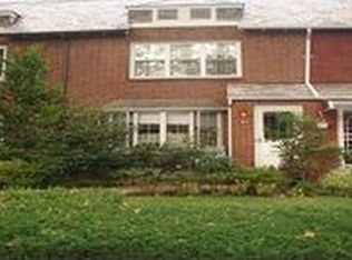 6817 Harrow St, Forest Hills, NY 11375
