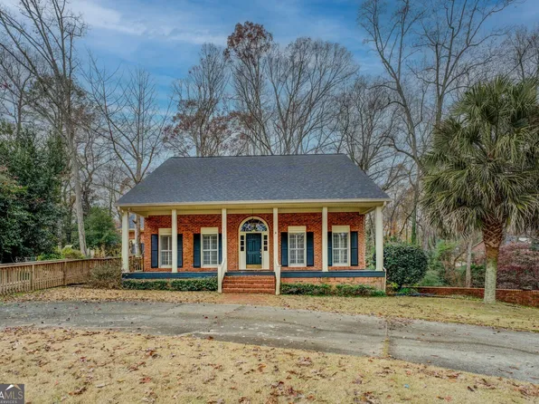 1216 Valley Dr NE, Conyers, GA 30012