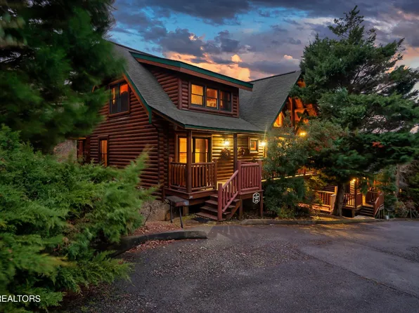 2020 Bear Creek Way, Sevierville, TN 37862
