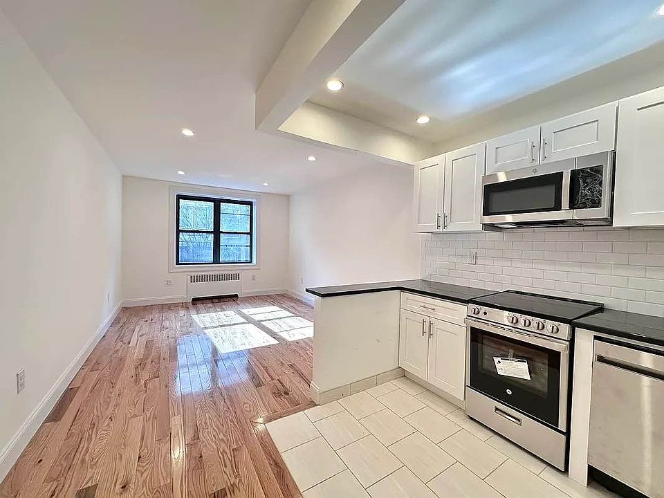 1st image of 241 E 58th St #3T