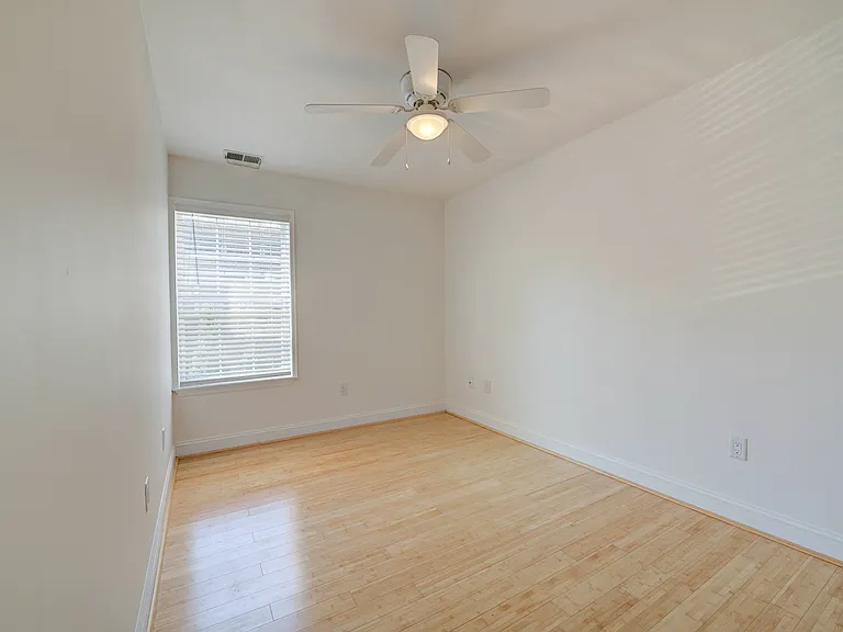 1033 Yale Ave — Photo 18