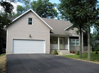 800 Missouri Dr, Dixon, IL 61021