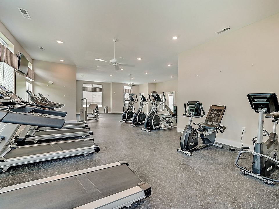 19-web-or-mls-W Broad St-019