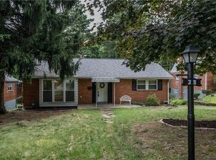 35 Barton Dr, Pittsburgh, PA 15221