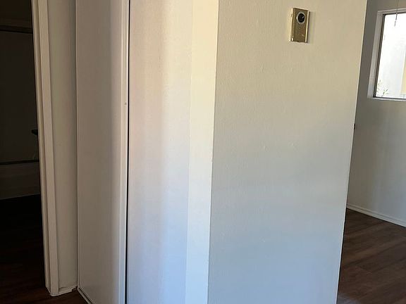 3rd image of 1539 N Alexandria Ave APT 208