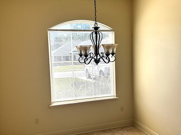3rd image of 14056 Fox Hill Dr