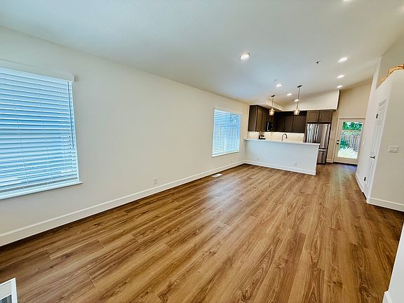 4th image of 2018 Devonshire Dr