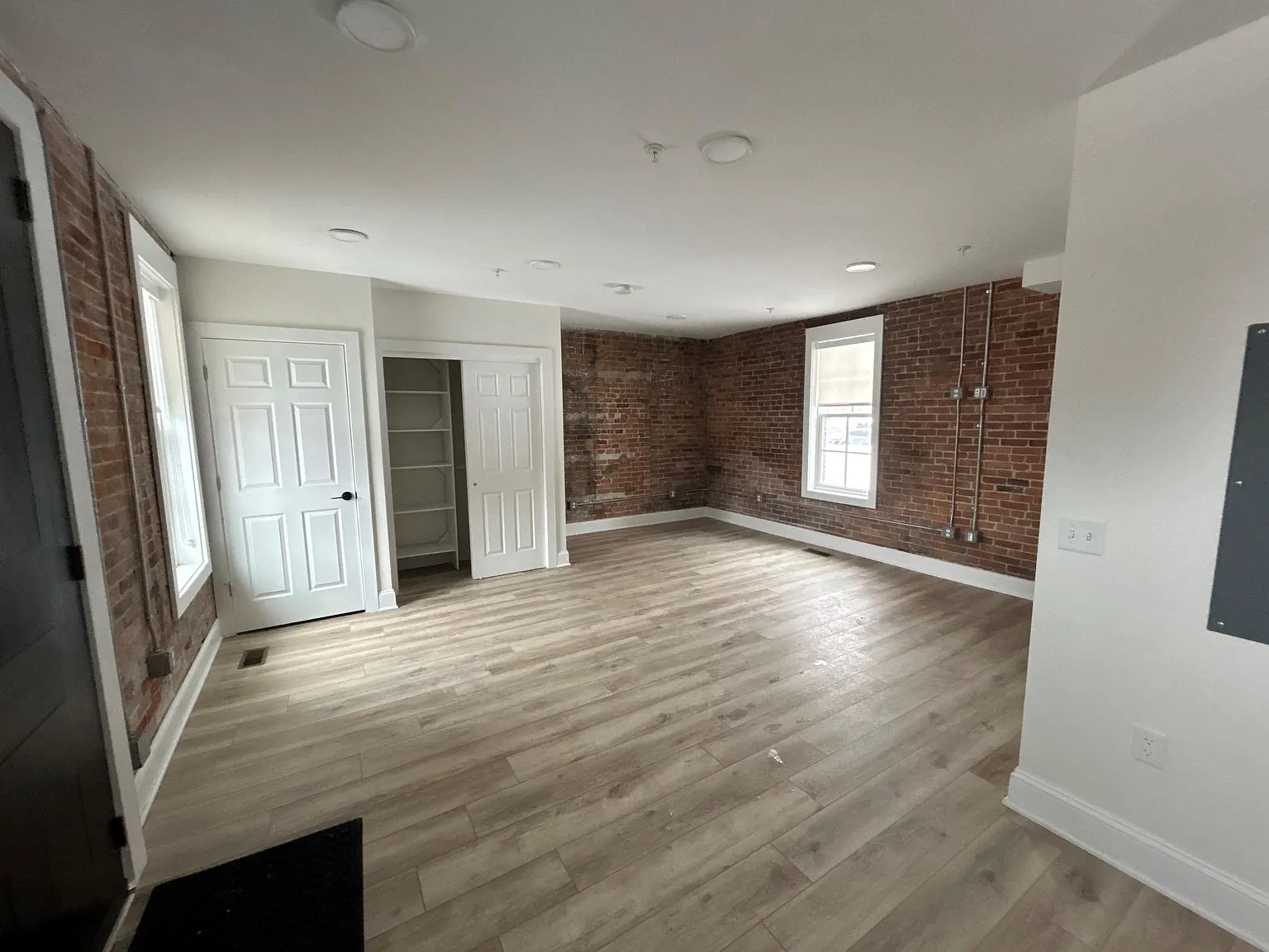 204 High St — Photo 2