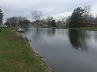 Baehrs Rd, Cecil, WI 54111