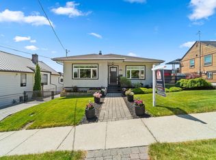 358 Alberta St, New Westminster, BC V3L3J5