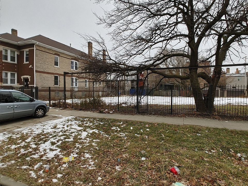 2nd image of 3301 W Washington Blvd