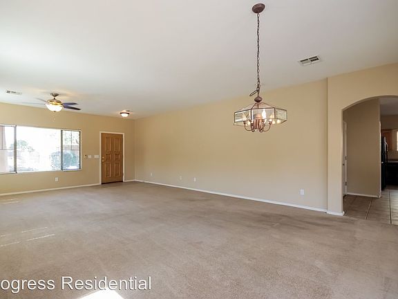 03-DiningRoom