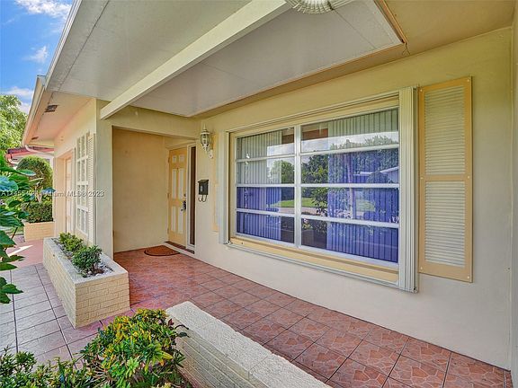 3rd image of 6714 NW 57th Dr