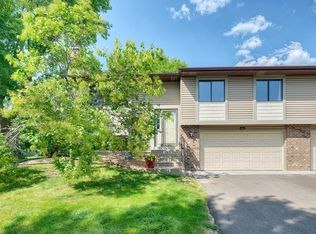 9570 Kingsview Ln N, Maple Grove, MN 55369