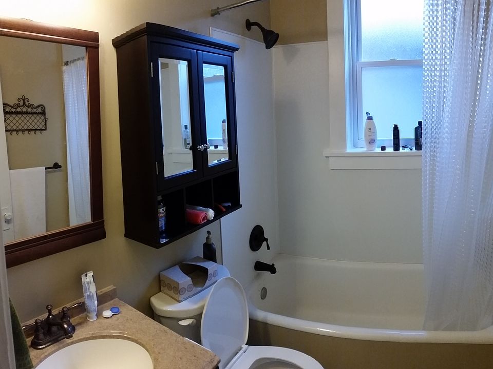 1F Bath