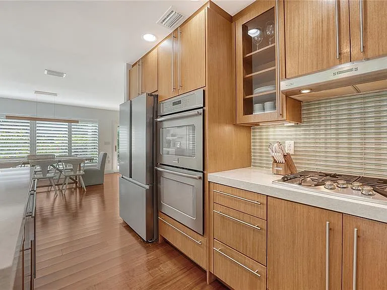 425 McKinley Dr — Photo 23