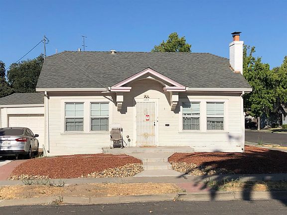 5th image of 1304 N Yosemite St