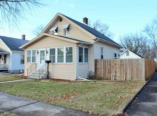 323 15th Ave, Moline, IL 61265