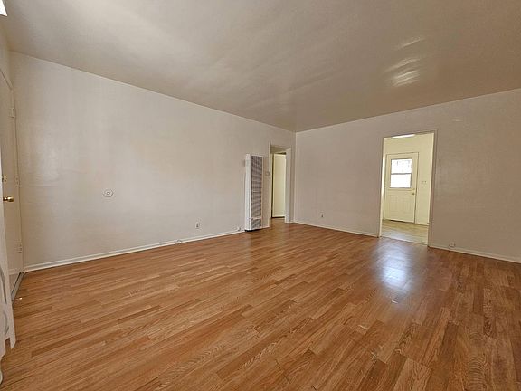 3rd image of 1067 Aileron Ave APT C