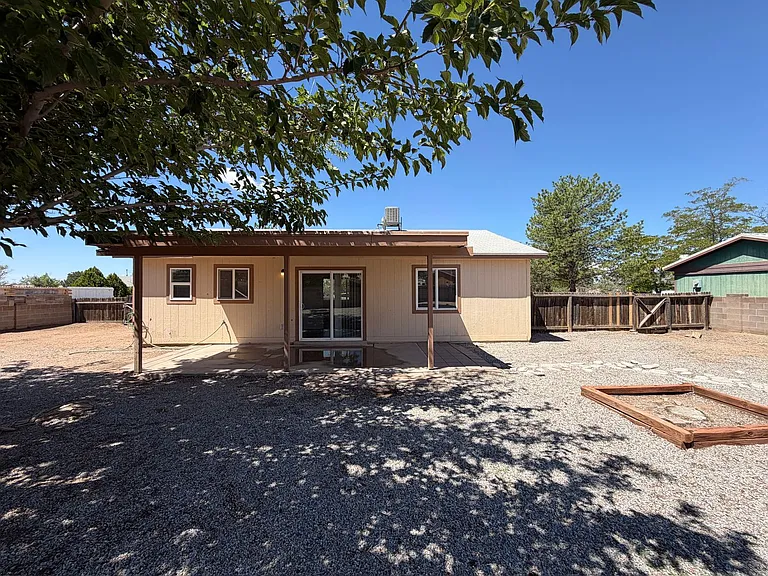 628 Pontiac Dr SW — Photo 20