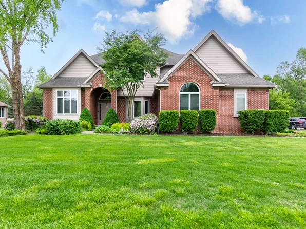 7009 Suncrest Dr, Saline, MI 48176