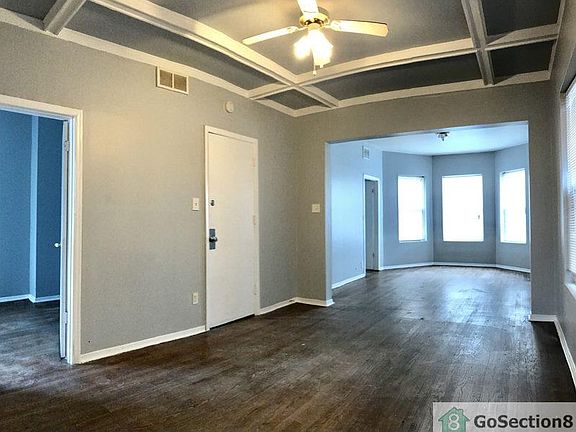 4th image of 7116 S Vernon Ave #2
