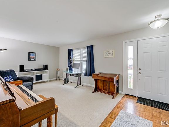 4th image of 807 Prince Andrew Ct