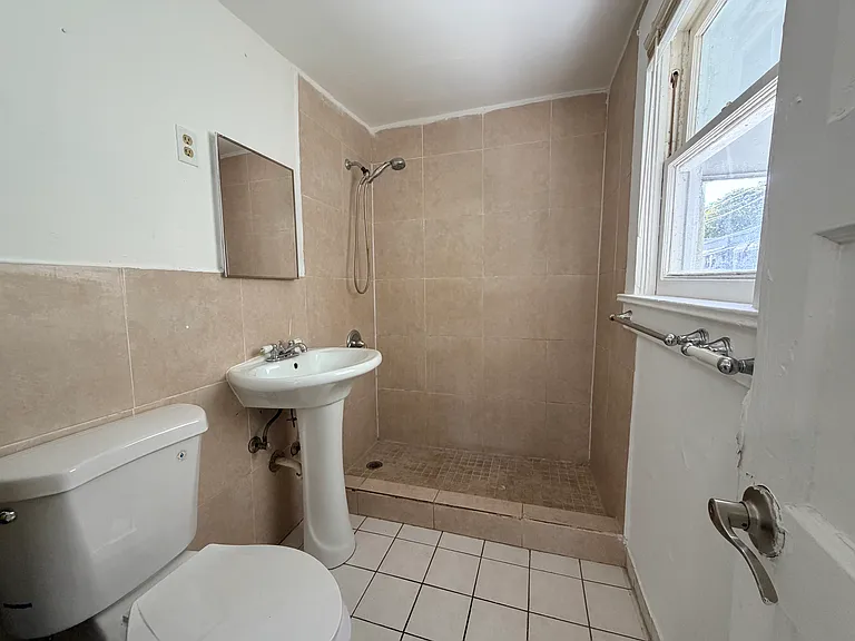 216-218 S 16th Ave #6 — Photo 9