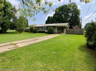 8804 Gold Mine Rd N, Mobile, AL 36619