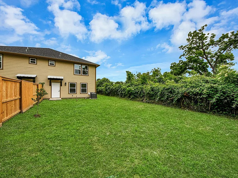 2430 Dolly Wright St #B — Photo 47