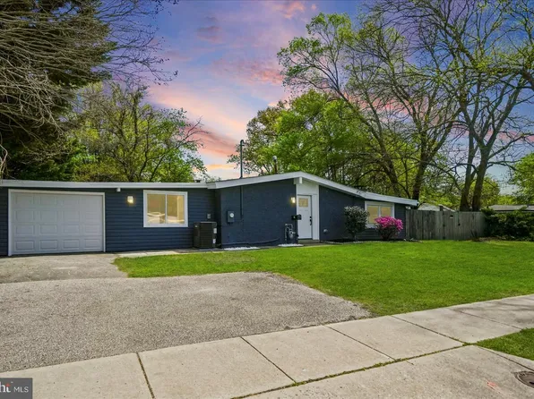 214 Saint James Dr, Glen Burnie, MD 21061