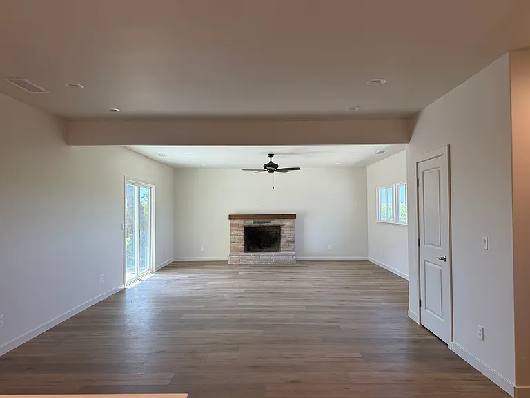 20167 E Brandt Rd #B — Photo 6