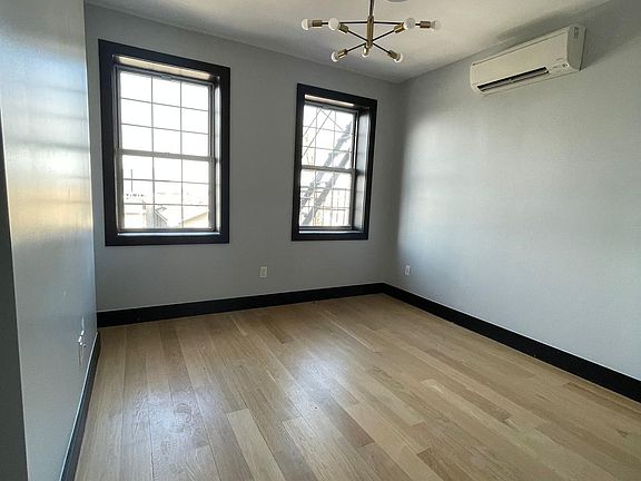 2nd image of 41 Van Wagenen Ave #4R
