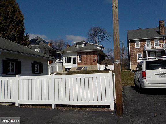 5th image of 368 Donegal Springs Rd