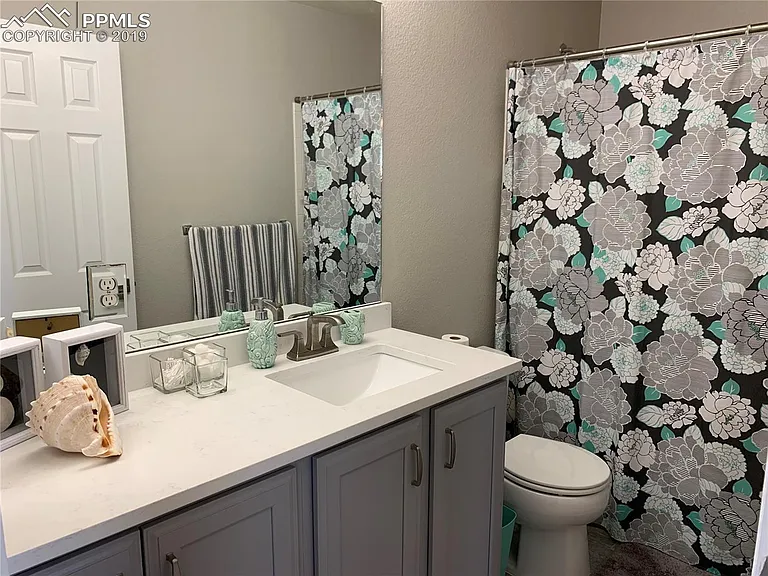 8228 Firethorn Dr — Photo 17