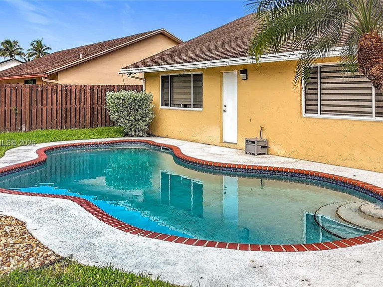 8060 NW 51st Ct — Photo 9