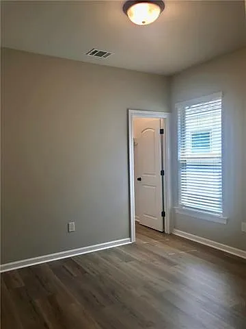 3 bed, 2.0 bath, 1690 sqft, $2,200 — Photo 3