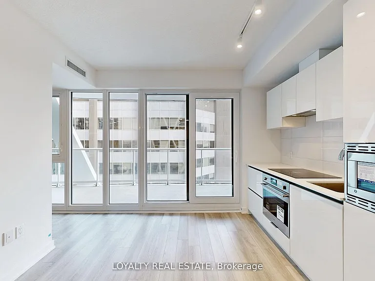 230 Simcoe St #2713 — Photo 26
