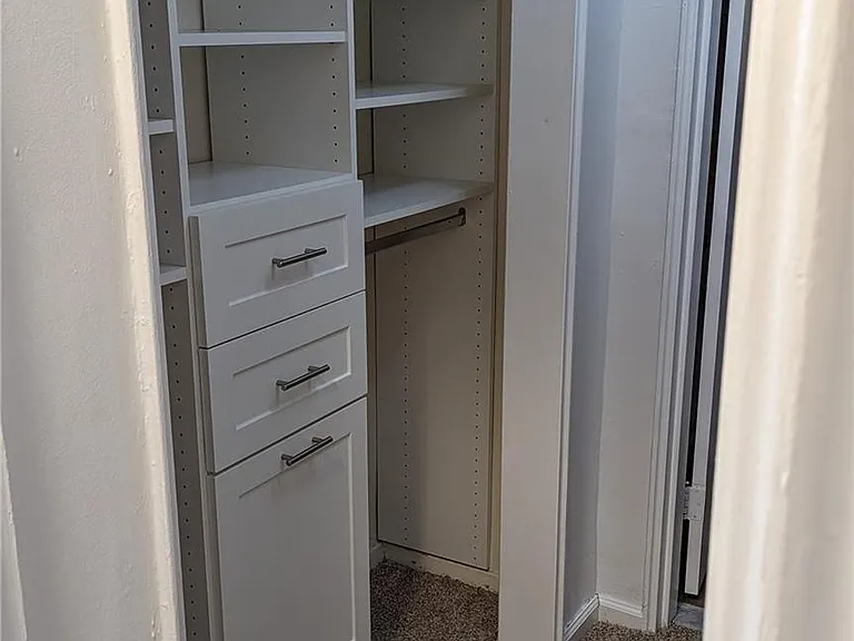 1 Broadway E #4B — Photo 12