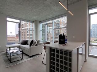 812 N Wells St #1-1025, Chicago, IL 60610