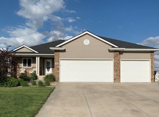 1302 Ridge Rd, Hickman, NE 68372