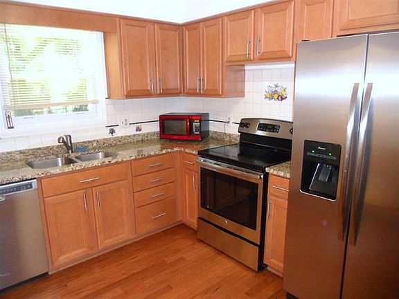 2nd image of 330 Wilmington Dr
