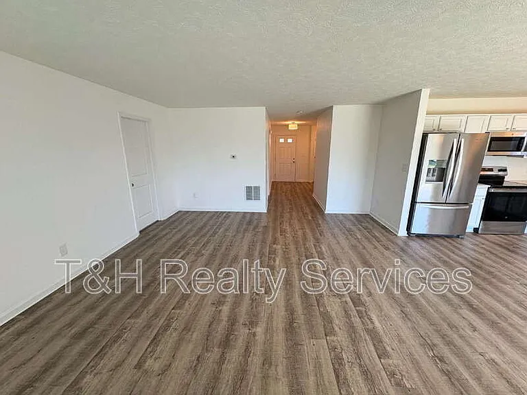 2751 Winding Creek Ln — Photo 6