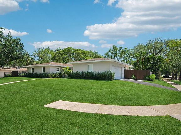 3rd image of 7640 SW 165th Ter
