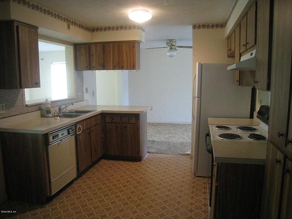3rd image of 12 Pennsylvania St