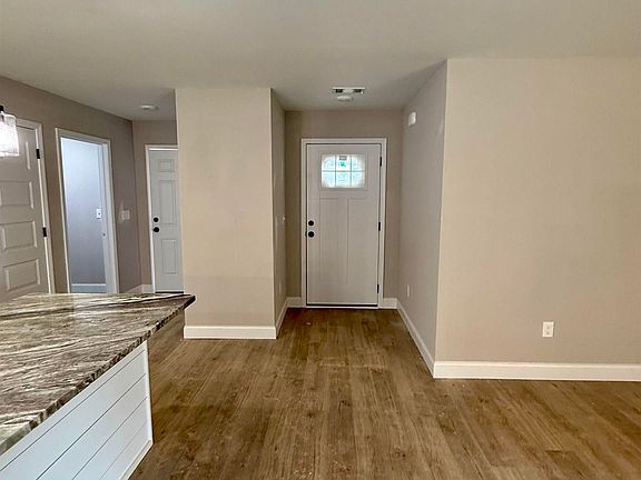 3rd image of 205 Sutton Dr