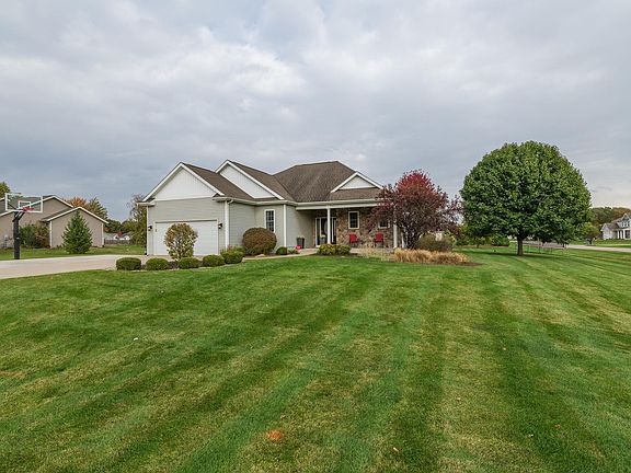 2nd image of 49843 Wentworth Dr